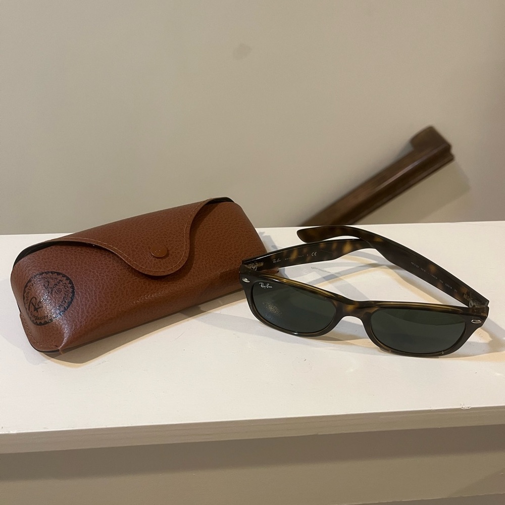 Ray-Ban New Wayfarer Brown Tortoise Sunglasses